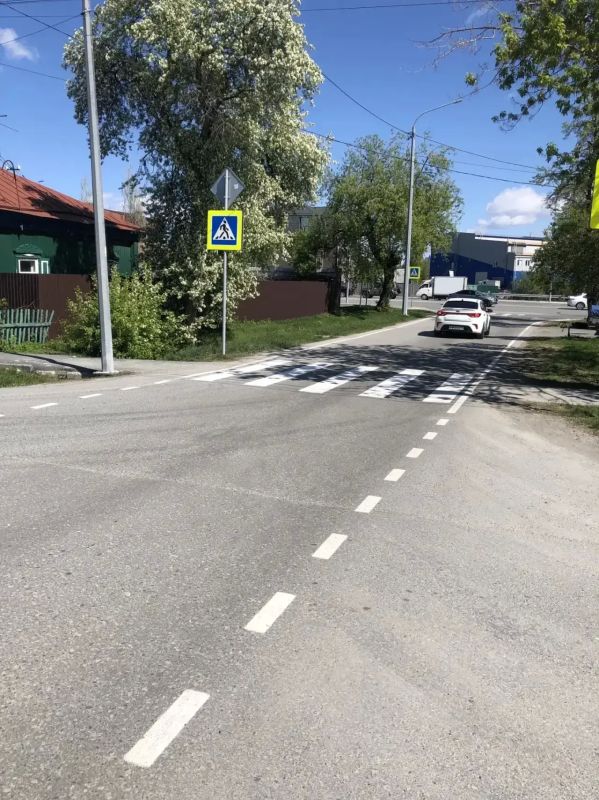 В Калининском округе продолжаются работы по нанесению дорожной разметки