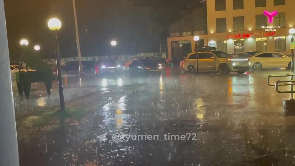 Подписчики делятся кадрами непогоды
