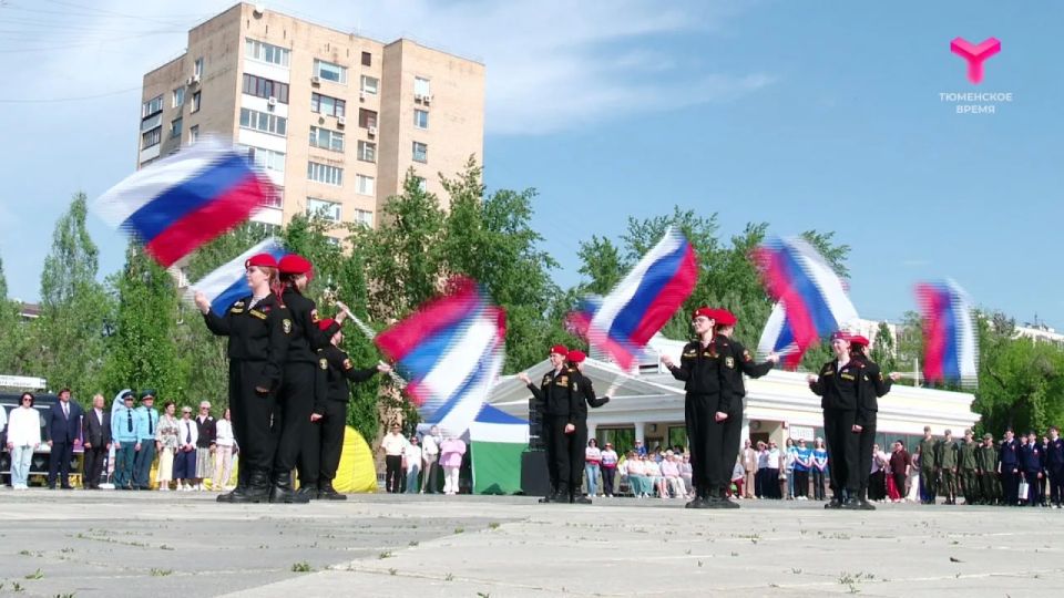 Более 900 участников собрал 6-й городской смотр строя и песни Более 900 участников собрал 6-й городской смотр строя и песни