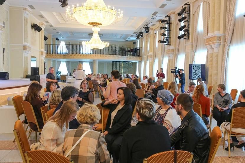 В Тюмени провели «Очень культурный фестиваль», приуроченный к пятилетию Президентского фонда культурных инициатив В Тюмени провели «Очень культурный фестиваль», приуроченный к пятилетию Президентского фонда культурных инициатив