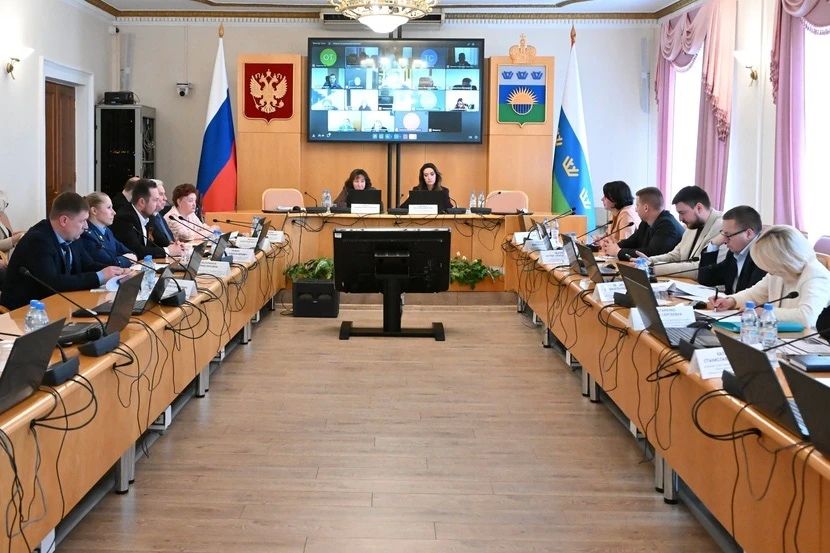 На очередном заседании комитета по социальной политике Тюменской областной Думы депутаты рассмотрели несколько вопросов, которые касаются работы с молодёжью
