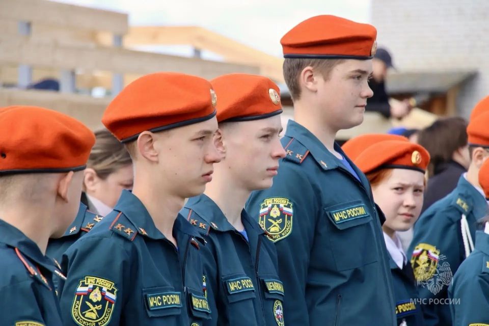 Тобольские кадеты МЧС России отличились в соревнованиях дружин юных пожарных Тобольские кадеты МЧС России отличились в соревнованиях дружин юных пожарных