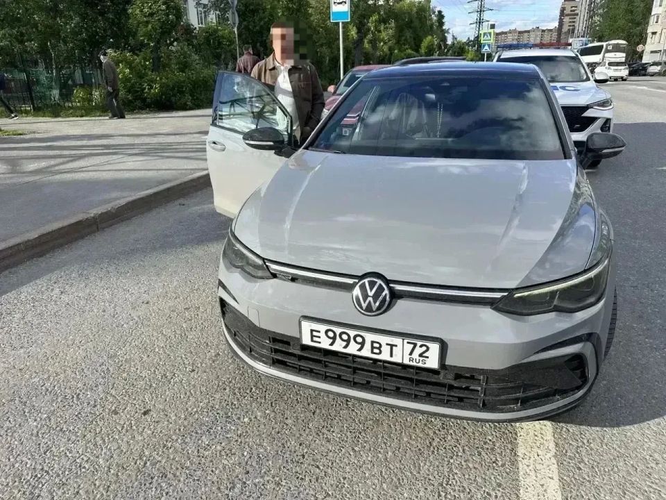 120 тюменских водителей вчера сняли с лобовых и передних боковых стекол автомобилей темную пленку, светопропускаемость которой не соответствует принятым законом нормам 120 тюменских водителей вчера сняли с лобовых и передних боковых стекол автомобилей темную пленку, светопропускаемость которой не соответствует принятым законом нормам