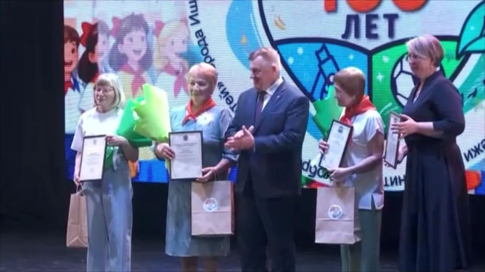 В Ишиме отметили 100-летие системы дополнительного образования В Ишиме отметили 100-летие системы дополнительного образования