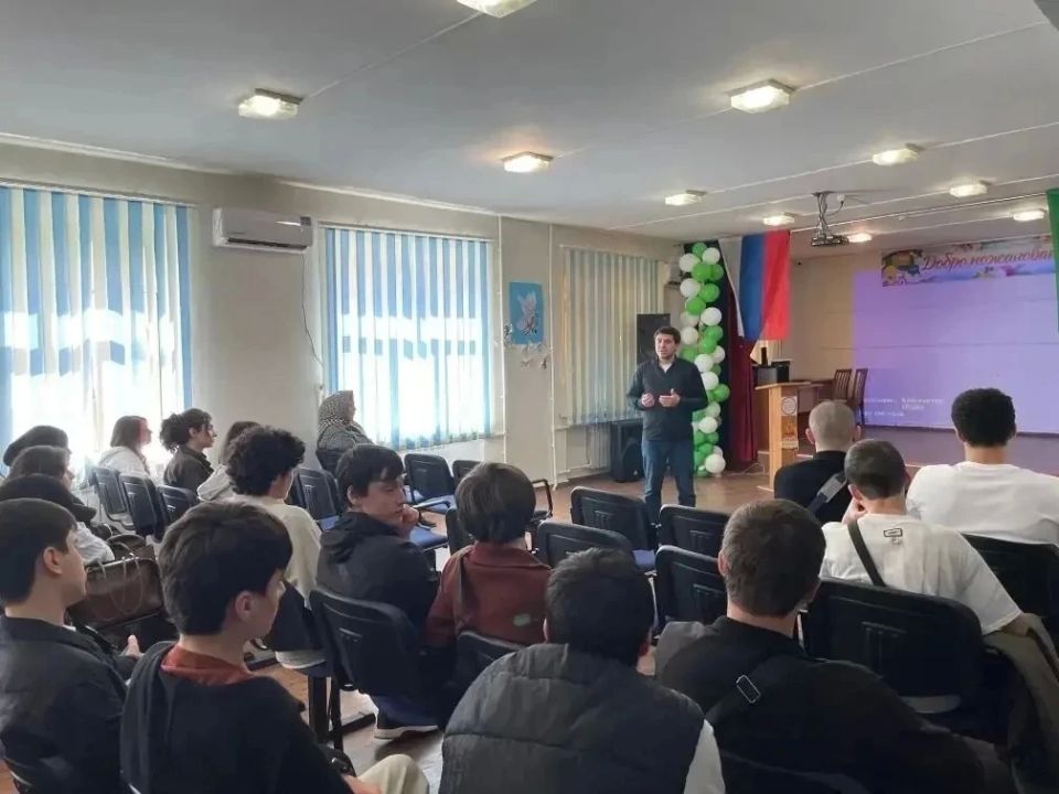 Школа Актива СПО прошла на базе «Дагестанского Профессионально-педагогического колледжа» в Каспийске Школа Актива СПО прошла на базе «Дагестанского Профессионально-педагогического колледжа» в Каспийске