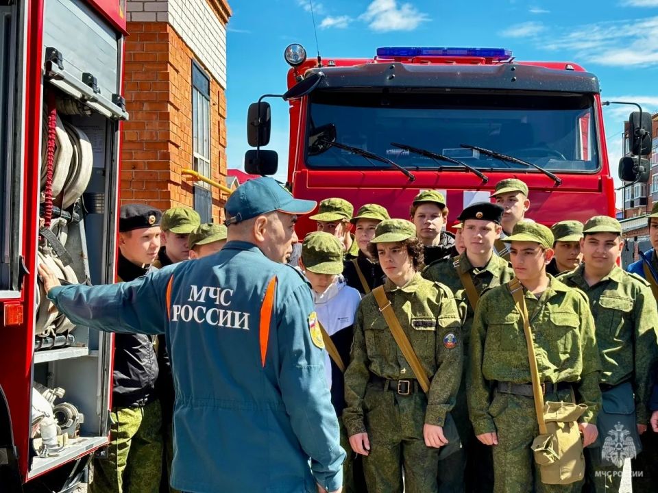 О пожарной безопасности будущим защитникам Отечества О пожарной безопасности будущим защитникам Отечества