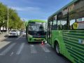 Пятеро тюменцев этим вечером пострадали в аварии с двумя автобусами