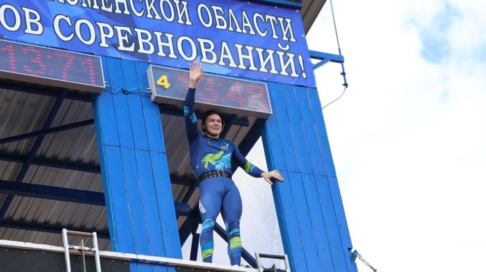 Всероссийские соревнования МЧС России «Мемориал М.А. Федорова» по пожарно-спасательному спорту стартовали в Тобольске Всероссийские соревнования МЧС России «Мемориал М.А. Федорова» по пожарно-спасательному спорту стартовали в Тобольске