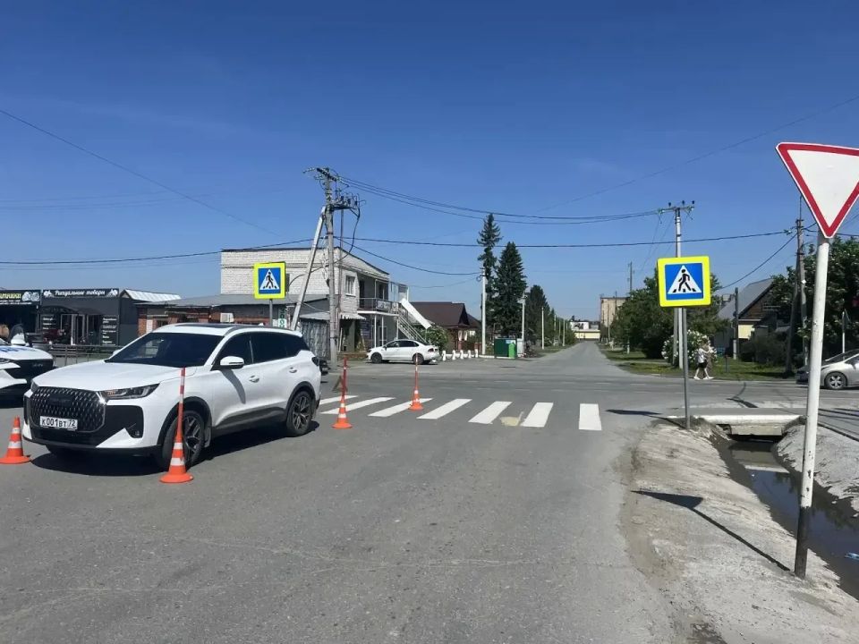 Первоклассница сбита автомобилем на пешеходном переходе в Заводоуковске Первоклассница сбита автомобилем на пешеходном переходе в Заводоуковске