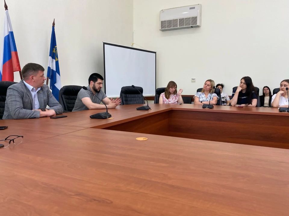 В управе Восточного административного округа Тюмени прошёл инструктаж по противодействию мошенничеству В управе Восточного административного округа Тюмени прошёл инструктаж по противодействию мошенничеству