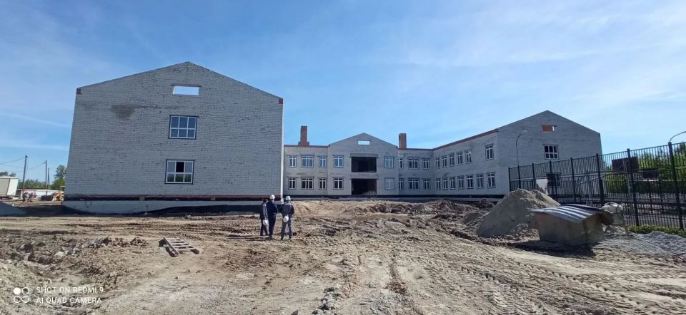 Прокурор Омутинского района Сергей Фролов совместно с главой муниципалитета Олегом Кузнецовым выехал и проконтролировал ход работ по строительству школы в с. Ситниково Прокурор Омутинского района Сергей Фролов совместно с главой муниципалитета Олегом Кузнецовым выехал и проконтролировал ход работ по строительству школы в с. Ситниково