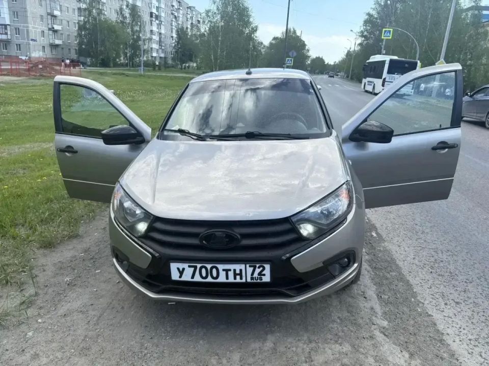 Тобольск снимает незаконную тонировку вместе с сотрудниками спец взвода полка ДПС Госавтоинспекции Тюменской области Тобольск снимает незаконную тонировку вместе с сотрудниками спец взвода полка ДПС Госавтоинспекции Тюменской области