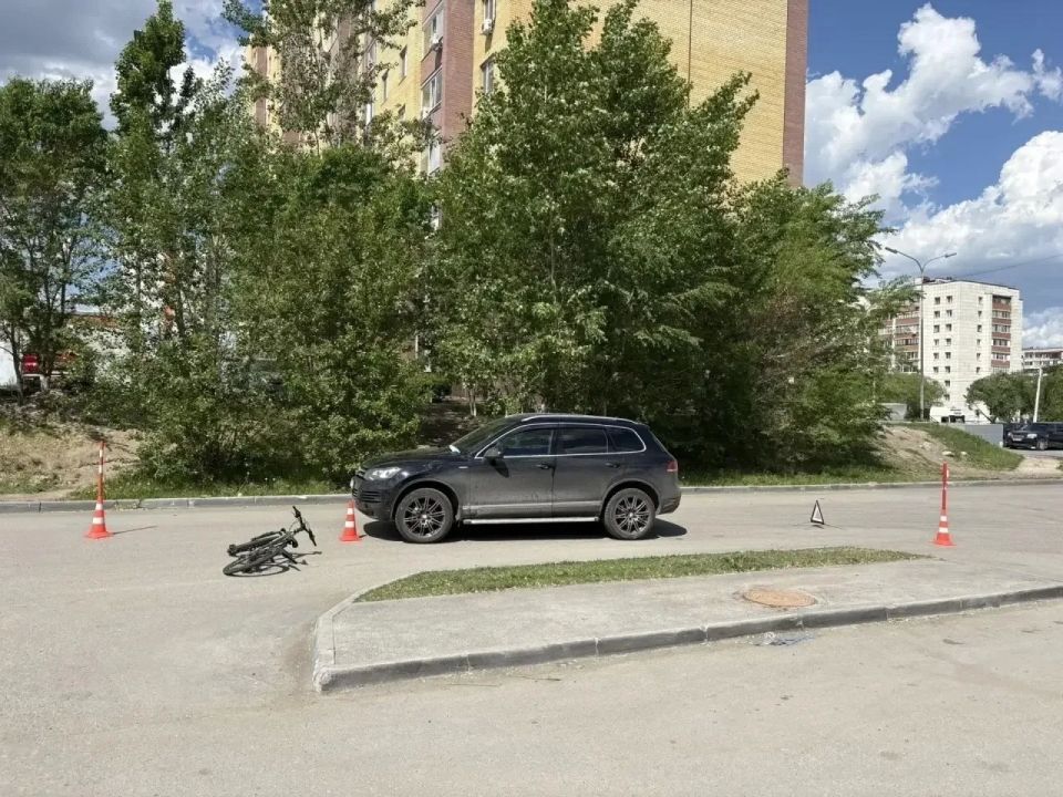 Вчера днём в Тюмени на Линейной, 2 произошло ДТП с участием юной велосипедистки