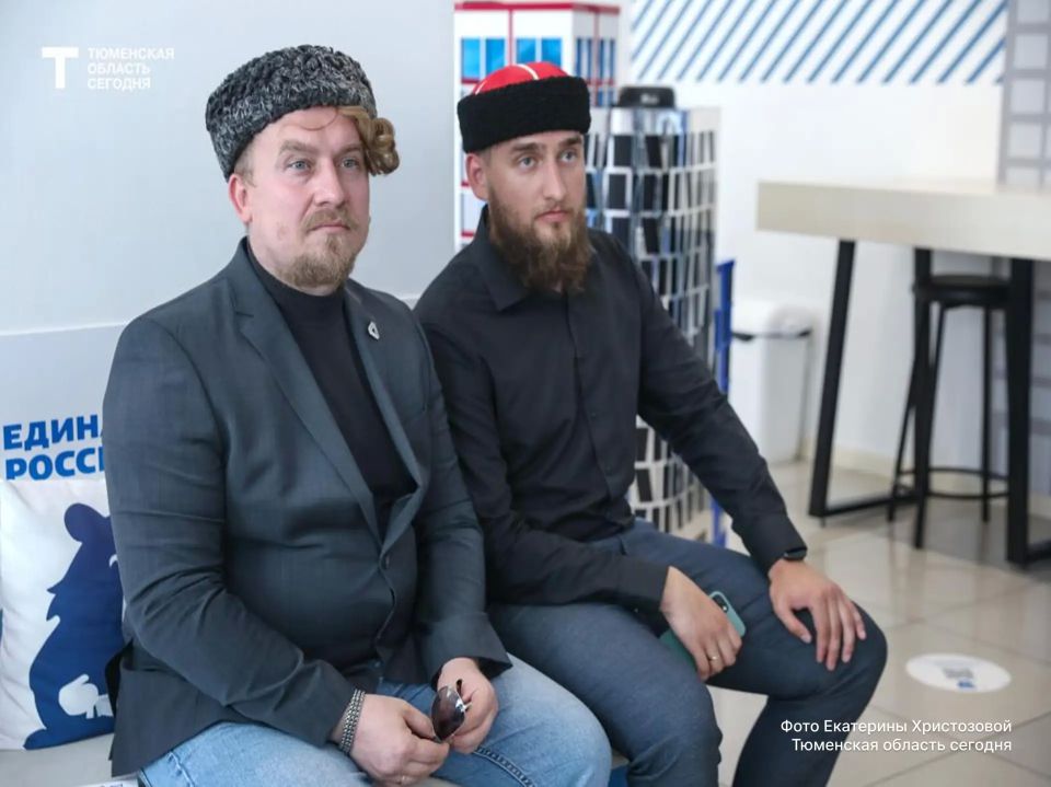 Тюменских бизнесменов поблагодарили за помощь фронту Тюменских бизнесменов поблагодарили за помощь фронту
