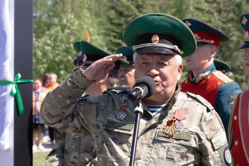 Максим Афанасьев: Уважаемые ветераны пограничных войск и все, кто сегодня стоит на страже рубежей России! Максим Афанасьев: Уважаемые ветераны пограничных войск и все, кто сегодня стоит на страже рубежей России!