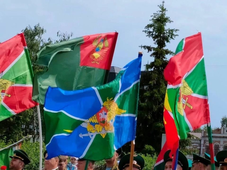 Максим Афанасьев: Уважаемые ветераны пограничных войск и все, кто сегодня стоит на страже рубежей России! Максим Афанасьев: Уважаемые ветераны пограничных войск и все, кто сегодня стоит на страже рубежей России!