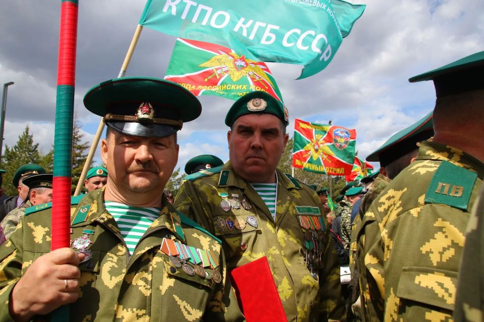 Максим Афанасьев: Уважаемые ветераны пограничных войск и все, кто сегодня стоит на страже рубежей России! Максим Афанасьев: Уважаемые ветераны пограничных войск и все, кто сегодня стоит на страже рубежей России!