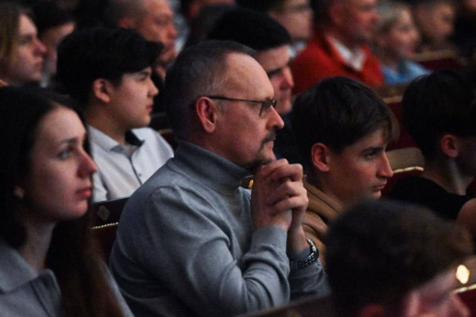 Культура играет ключевую роль в укреплении единства, воспитании патриотизма и сохранении традиционных духовно-нравственных ценностей жителей региона Культура играет ключевую роль в укреплении единства, воспитании патриотизма и сохранении традиционных духовно-нравственных ценностей жителей региона