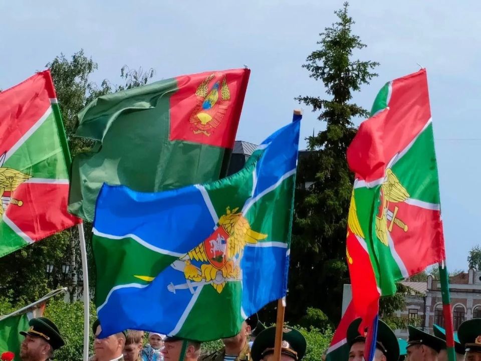 Максим Афанасьев: Уважаемые ветераны пограничных войск и все, кто сегодня стоит на страже рубежей России! Максим Афанасьев: Уважаемые ветераны пограничных войск и все, кто сегодня стоит на страже рубежей России!