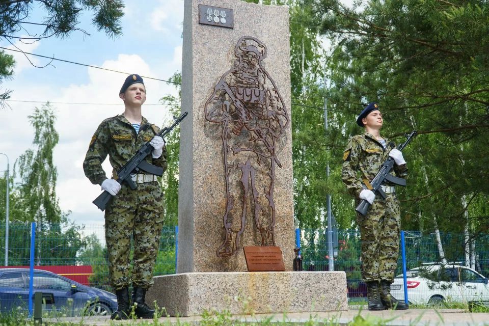 В центре «Аванпост» прошел выпускной обучающихся специализированных групп добровольной подготовке к военной службе В центре «Аванпост» прошел выпускной обучающихся специализированных групп добровольной подготовке к военной службе