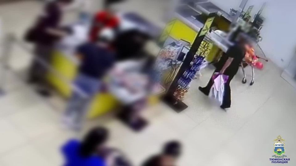 02Накануне в полицию Тюмени поступило заявление от представителя сетевого магазина, расположенного по улице Тимофея Чаркова, который сообщил о краже носимых вещей из торгового зала