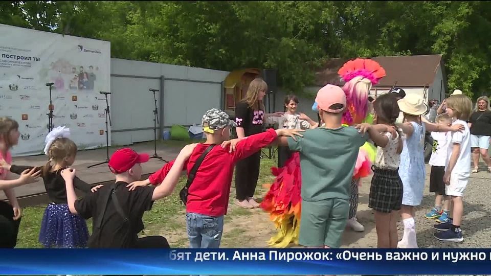 Потрогать и даже посидеть за рулем редкого автомобиля или мотоцикла