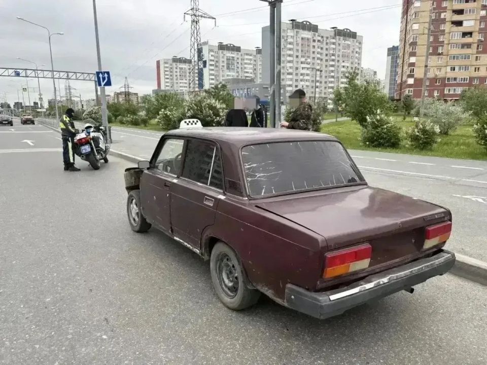 18-летний бесправник накопил больше 26 тысяч долгов и гонял в свое удовольствие по Тюмени 18-летний бесправник накопил больше 26 тысяч долгов и гонял в свое удовольствие по Тюмени