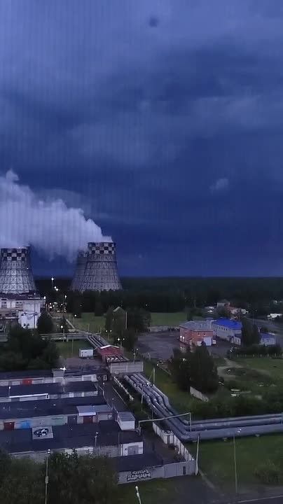 Пейзажи прошлого вечера — в кадрах Так проводил нас последний день весны!