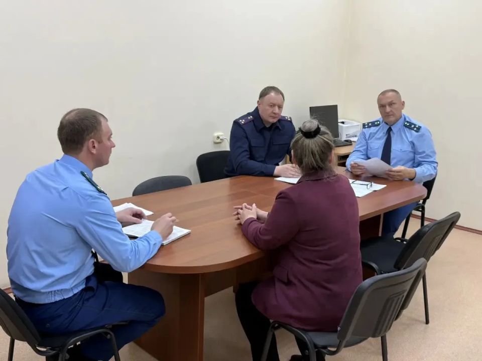 Первый заместитель руководителя регионального следственного управления и заместитель прокурора Тюменской области провели совместный прием граждан Первый заместитель руководителя регионального следственного управления и заместитель прокурора Тюменской области провели совместный прием граждан