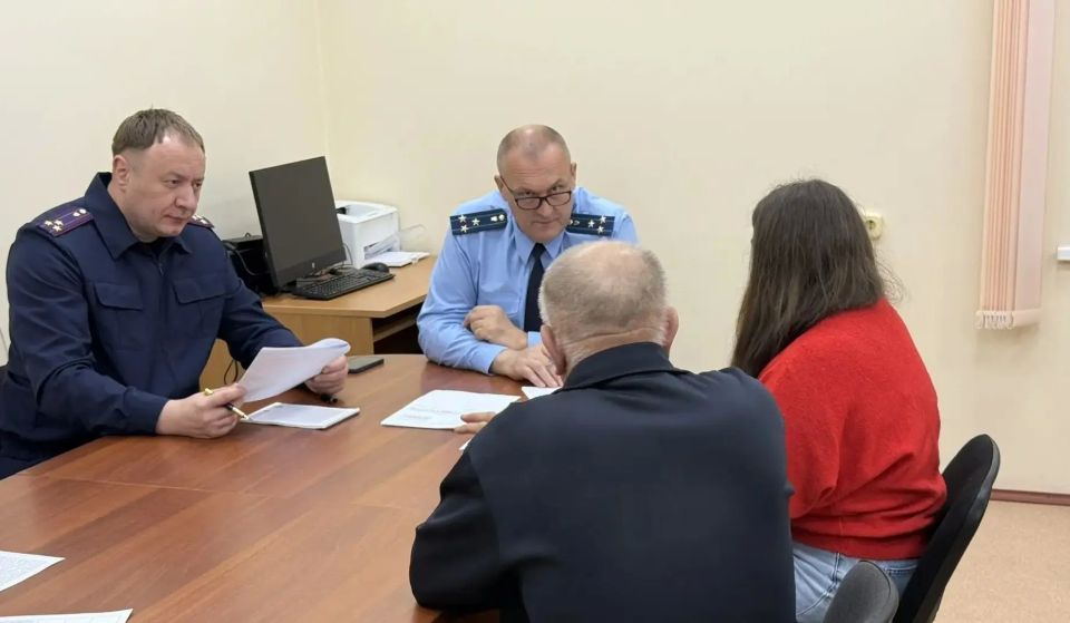 Заместитель прокурора Тюменской области совместно с первым заместителем руководителя регионального СУ СК России провел личный прием граждан в с. Уват