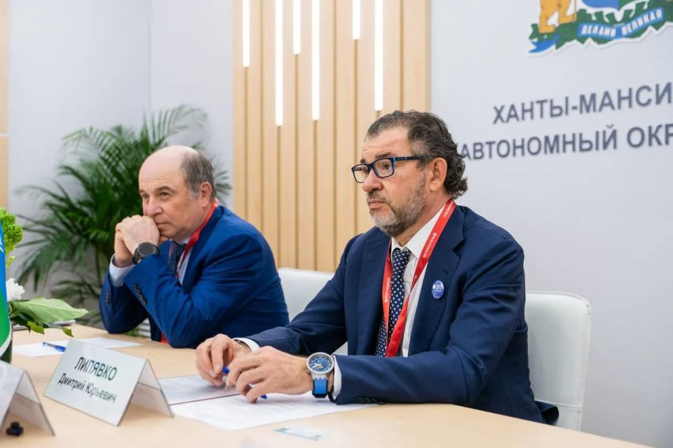 Руслан Кухарук: В первый день работы на Петербургском международном экономическом форуме провел ряд рабочих встреч и подписал соглашения, по результатам которых вместе с партнерами сформировали стратегические подходы к... Руслан Кухарук: В первый день работы на Петербургском международном экономическом форуме провел ряд рабочих встреч и подписал соглашения, по результатам которых вместе с партнерами сформировали стратегические подходы к...