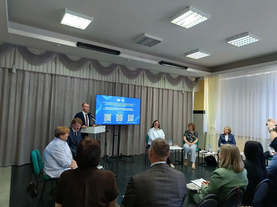 Сегодня в Упорово состоялась выездная стратегическая сессия по теме: «Фокус на человека: социальная политика в муниципальных округах Тюменской области» Сегодня в Упорово состоялась выездная стратегическая сессия по теме: «Фокус на человека: социальная политика в муниципальных округах Тюменской области»