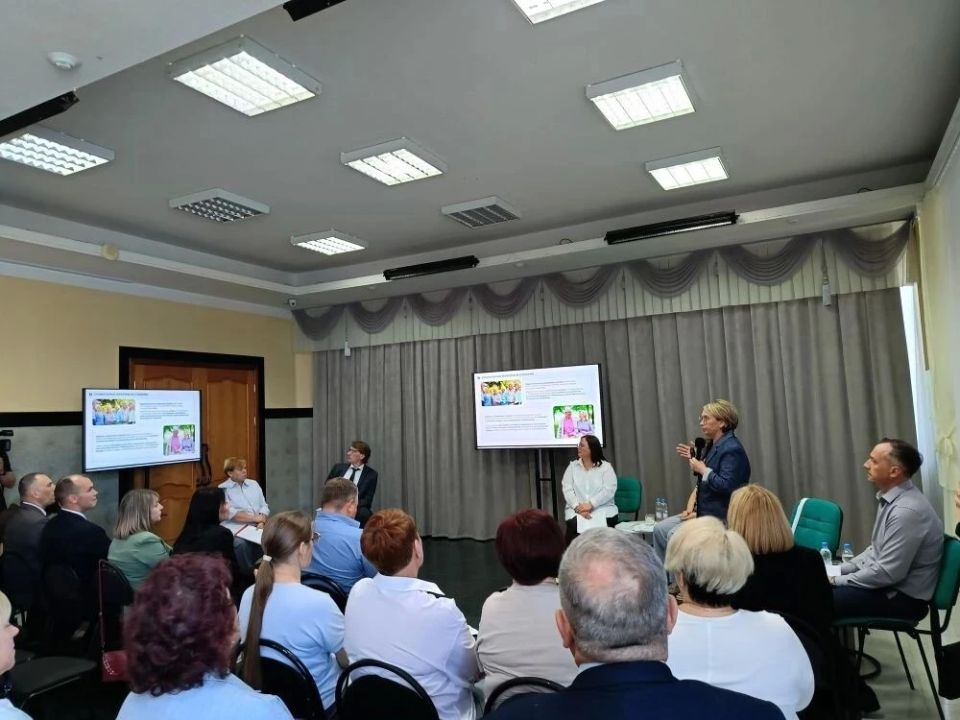 Сегодня в Упорово состоялась выездная стратегическая сессия по теме: «Фокус на человека: социальная политика в муниципальных округах Тюменской области» Сегодня в Упорово состоялась выездная стратегическая сессия по теме: «Фокус на человека: социальная политика в муниципальных округах Тюменской области»