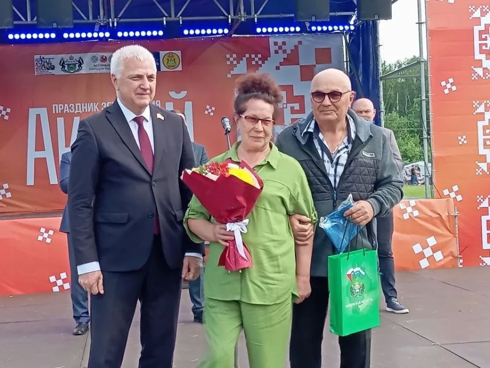 Более 2 000 человек посетили областной чувашский праздник "Акатуй – 2026" в Ярковском округе Более 2 000 человек посетили областной чувашский праздник "Акатуй – 2026" в Ярковском округе