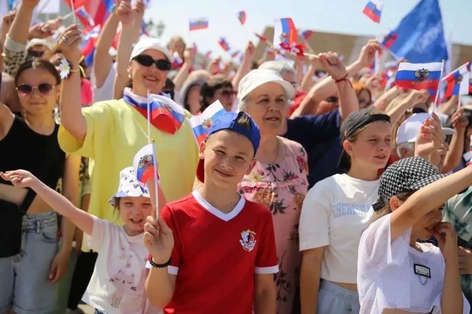 Друзья, июнь готовит нам несколько праздничных событий