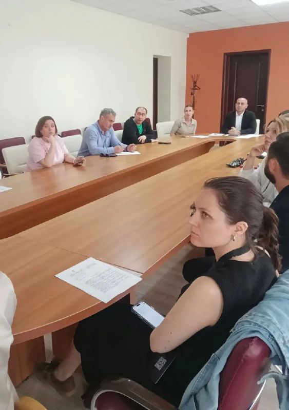 В управе Калининского округа состоялось рабочее совещание с представителями застройщиков, торговых центров и крупных хозяйствующих субъектов В управе Калининского округа состоялось рабочее совещание с представителями застройщиков, торговых центров и крупных хозяйствующих субъектов