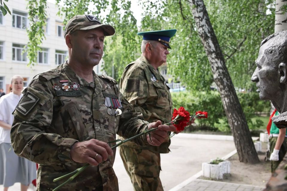 Максим Афанасьев: Сегодня в Тюмень прибыли участники автопробега «Содружество Максим Афанасьев: Сегодня в Тюмень прибыли участники автопробега «Содружество