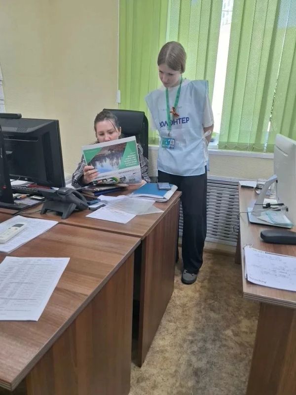 Тюменцы — выбирают, волонтёры — помогают! Тюменцы — выбирают, волонтёры — помогают!
