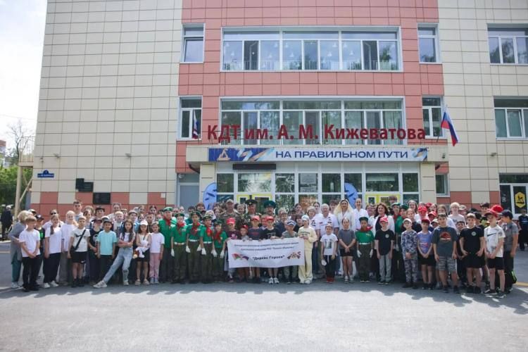 Участники автопробега "Содружество Участники автопробега "Содружество