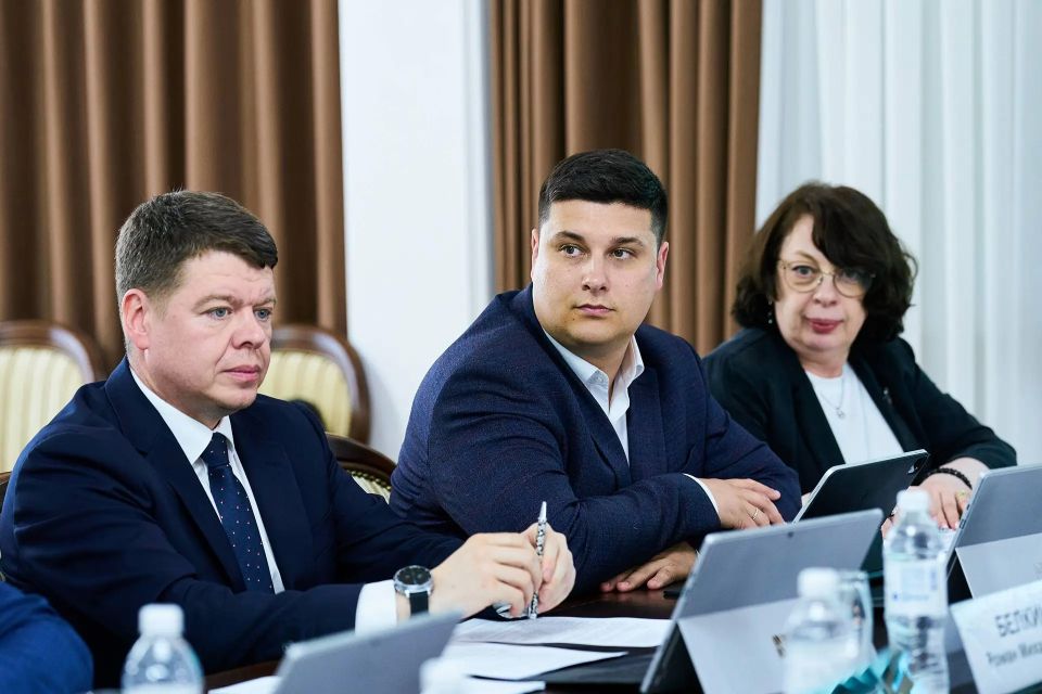 Руслан Кухарук: На заседании постоянно действующего Координационного совещания по обеспечению правопорядка в автономном округе рассмотрели эффективность основных направлений совместной работы Правительства Югры с... Руслан Кухарук: На заседании постоянно действующего Координационного совещания по обеспечению правопорядка в автономном округе рассмотрели эффективность основных направлений совместной работы Правительства Югры с...