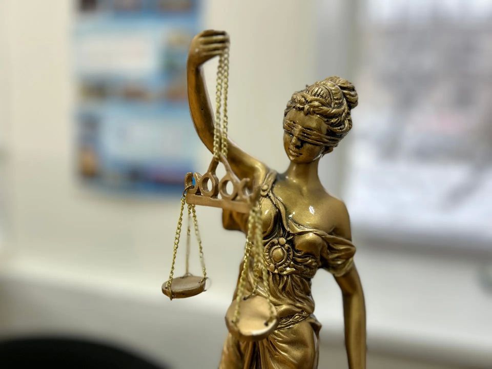 В Тюменском муниципальном округе перед судом предстанет инженер управляющей компании, обвиняемая в оказании услуг, не отвечающих требованиям безопасности жизни и здоровья потребителей
