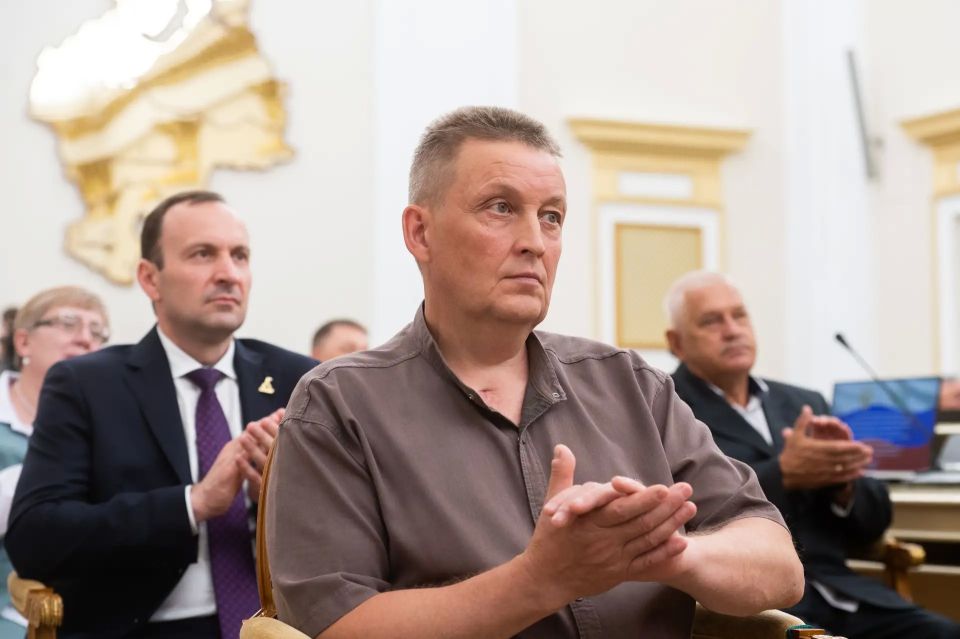 В преддверии Дня России выдающиеся специалисты сферы ЖКХ получили государственные и региональные награды В преддверии Дня России выдающиеся специалисты сферы ЖКХ получили государственные и региональные награды
