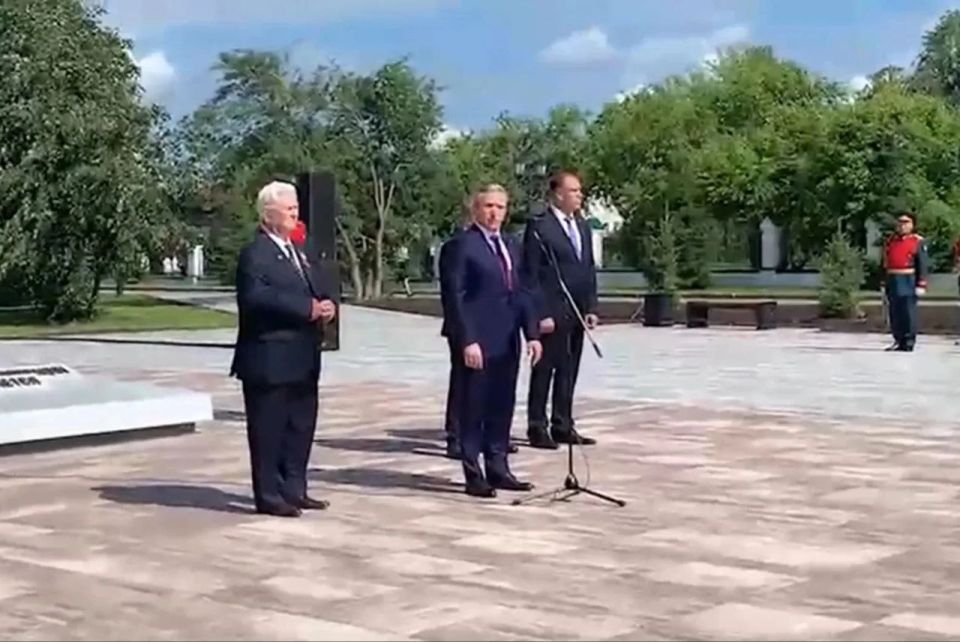 Память, застывшая в камне: в Тобольске открыт мемориал «Солдат-победитель» Память, застывшая в камне: в Тобольске открыт мемориал «Солдат-победитель»