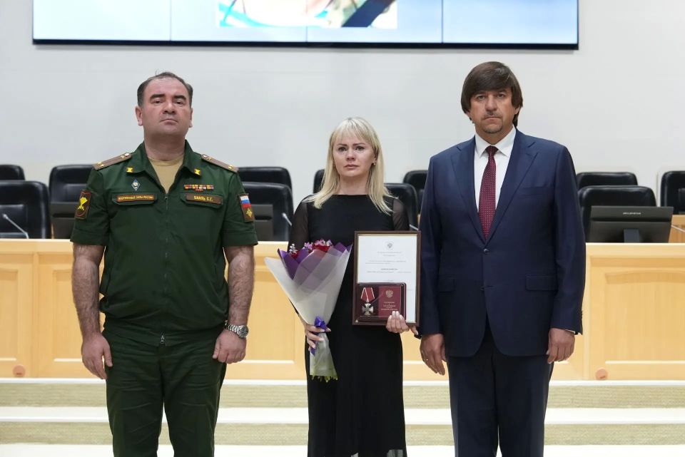 Максим Афанасьев: В администрации города Тюмени прошла торжественная церемония передачи орденов Мужества семьям погибших бойцов СВО Максим Афанасьев: В администрации города Тюмени прошла торжественная церемония передачи орденов Мужества семьям погибших бойцов СВО