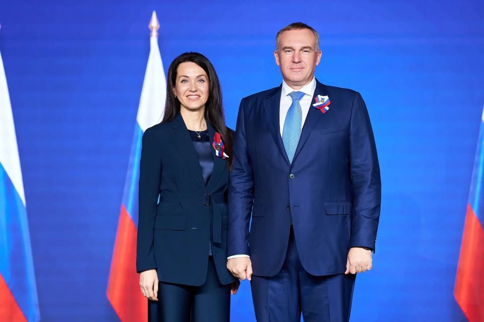 Руслан Кухарук: Государственными и окружными наградами чествуем успехи тех, кто своим трудом, талантом и беззаветной преданностью Родине укрепляет ее мощь и славу Руслан Кухарук: Государственными и окружными наградами чествуем успехи тех, кто своим трудом, талантом и беззаветной преданностью Родине укрепляет ее мощь и славу