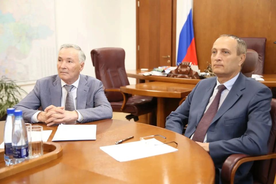 Фуат Сайфитдинов и Дмитрий Кузьменко приняли участие в заседании Совета председателей органов законодательной власти регионов Уральского федерального округа