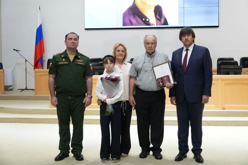 Максим Афанасьев: В администрации города Тюмени прошла торжественная церемония передачи орденов Мужества семьям погибших бойцов СВО Максим Афанасьев: В администрации города Тюмени прошла торжественная церемония передачи орденов Мужества семьям погибших бойцов СВО