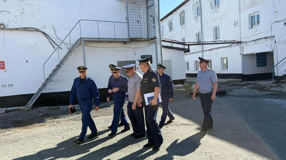 Сегодня прокурор Тюменской области продолжил работу в г. Тобольске Сегодня прокурор Тюменской области продолжил работу в г. Тобольске