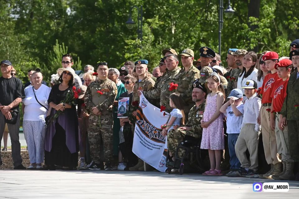 В Тобольске сегодня открыли мемориал Героям специальной военной операции В Тобольске сегодня открыли мемориал Героям специальной военной операции