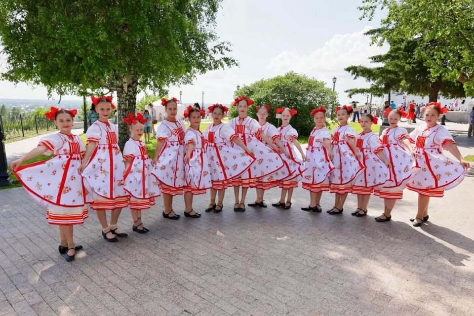 Сегодня Тобольск дышал Россией: легко, широко и счастливо Сегодня Тобольск дышал Россией: легко, широко и счастливо